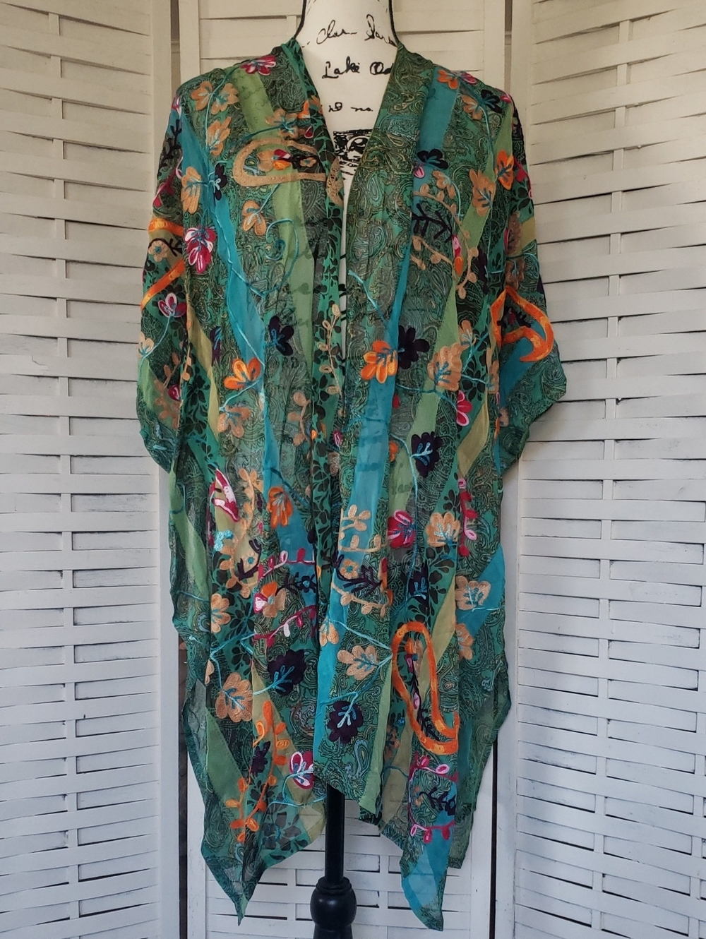 Anu By Natural Green Floral Embroidery  Sheer Kimono One Size New